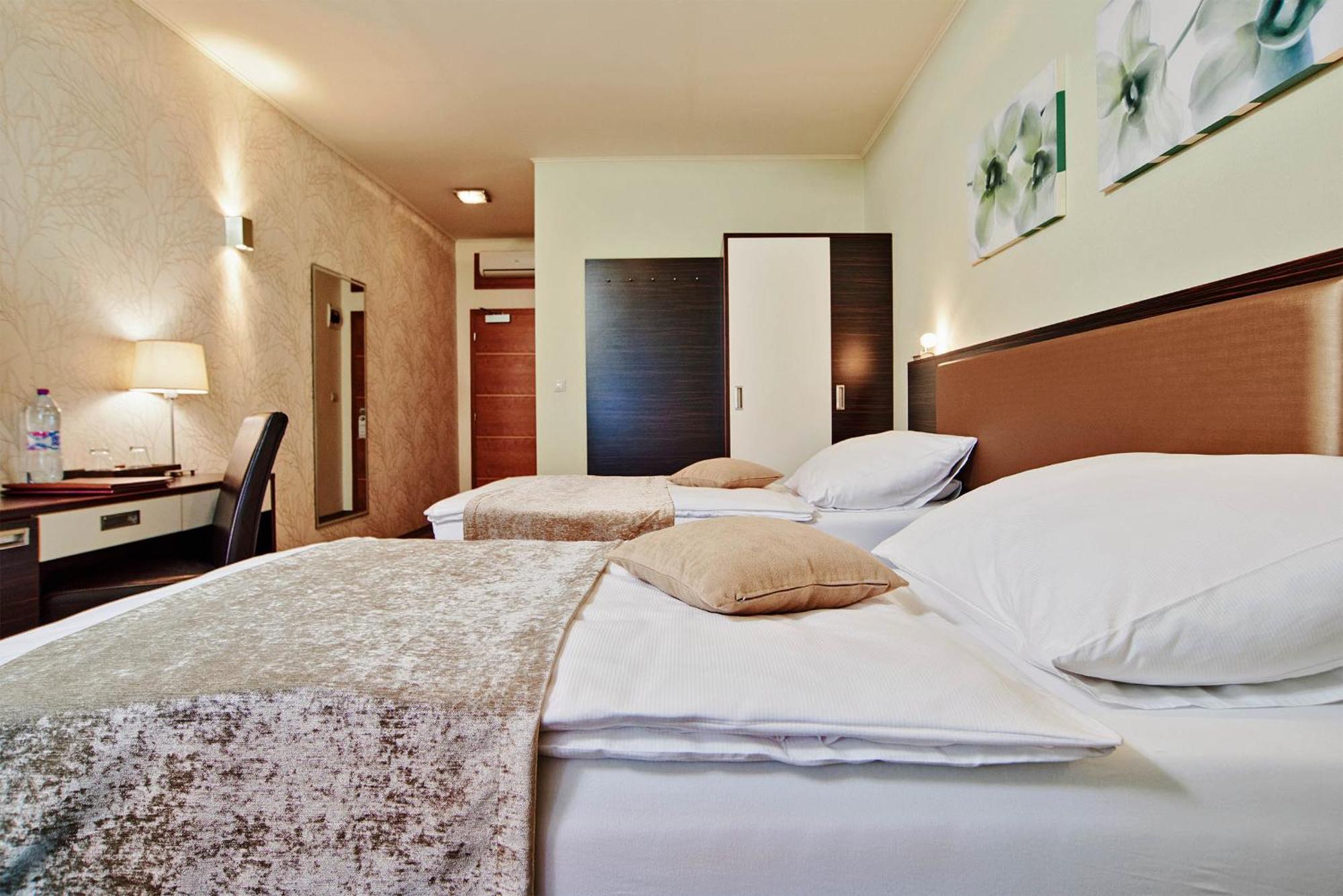 Privilege - Empire Hotels Group Košice Extérieur photo