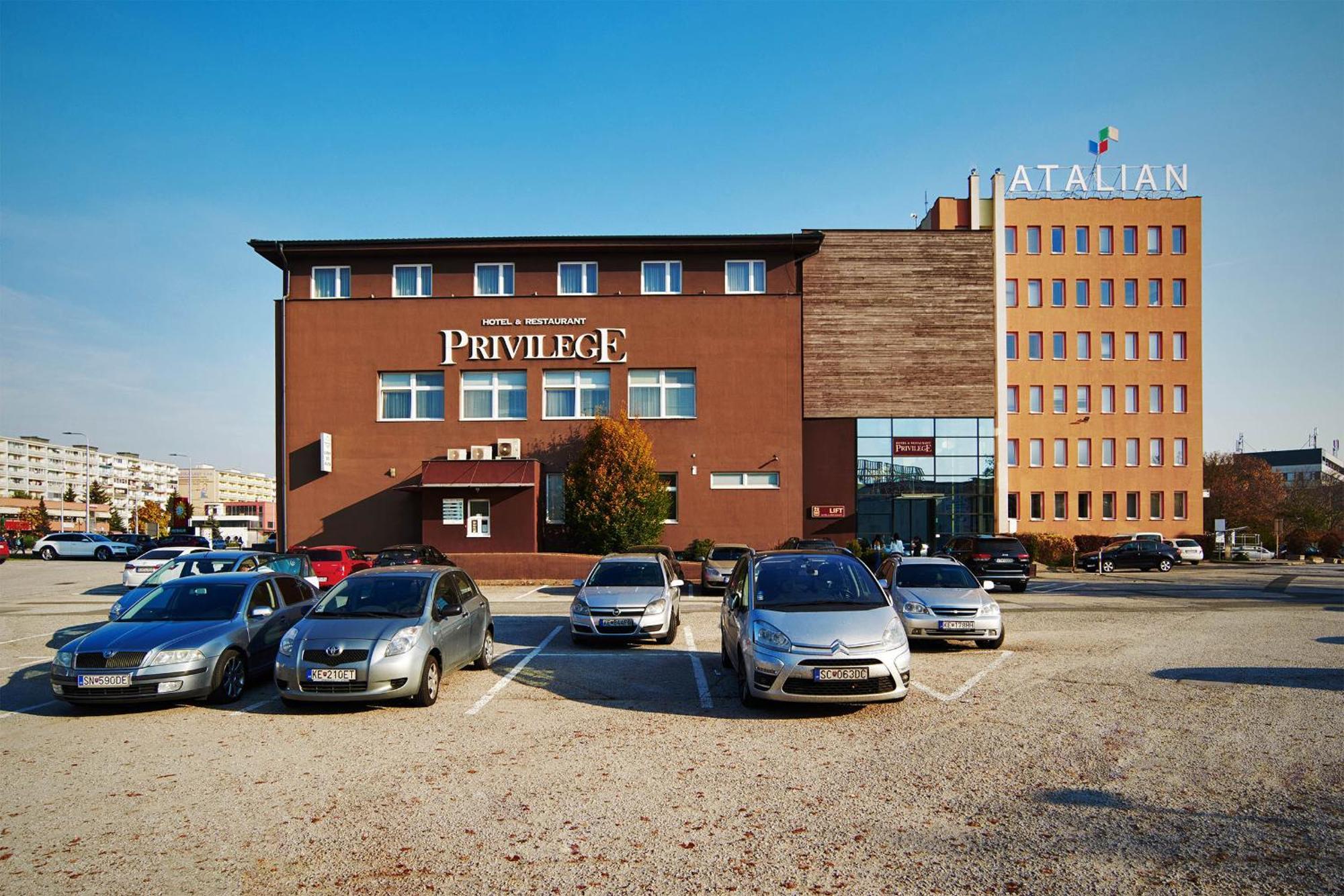Privilege - Empire Hotels Group Košice Extérieur photo