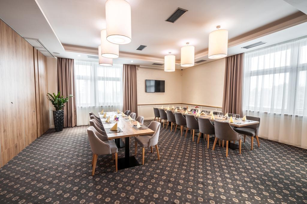 Privilege - Empire Hotels Group Košice Extérieur photo