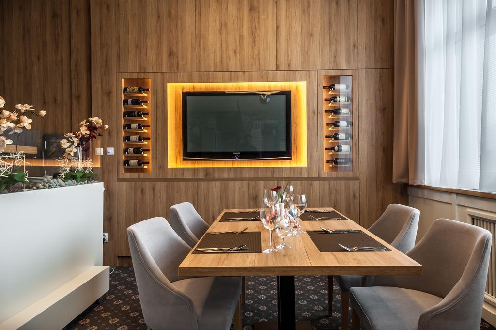 Privilege - Empire Hotels Group Košice Extérieur photo