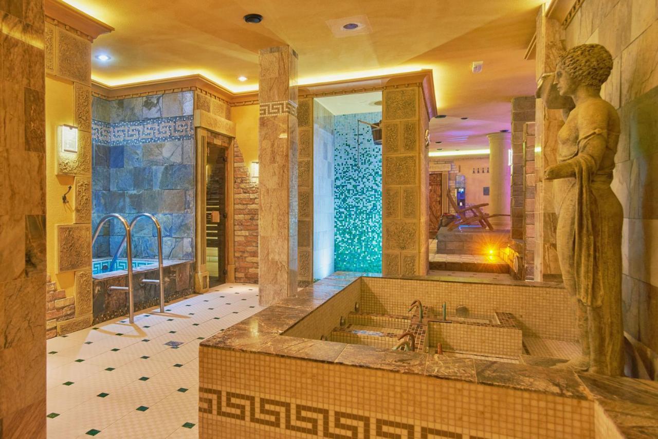 Privilege - Empire Hotels Group Košice Extérieur photo